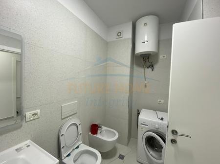 Tirane, jepet me qera apartament 2+1+Ballkon Kati 1, 120 m² 750 € (Tregu Elektrik)
