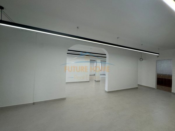0683487469 Tirane, jepet me qera ambjent biznesi Kati 0, 105 m² 1.500 € (LAPRAKE)