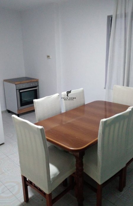 Tirane, jepet me qera apartament 1+1 Kati 5, 67 m² 500 € (VASIL SHANTO)