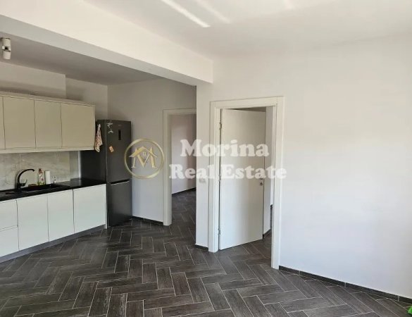 Tirane, jepet me qera apartament 2+1 Kati 8, 74 m² 1.000 € (Myslym Shyri)