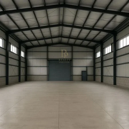 Tirane, jepet me qera magazine Kati 0, 1.200 m² 5.000 € (Vaqarr)