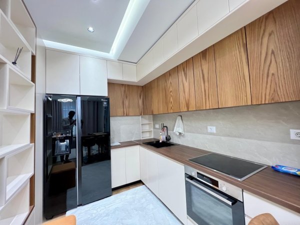 Tirane, jepet me qera apartament 2+1+Ballkon Kati 4, 86 m² 550 € (Rruga Pasho Hysa)