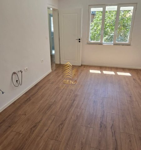 Tirane, shitet apartament 1+1 Kati 2, 53 m² 110.000 € (Rruga Muhamet Gjollesha)