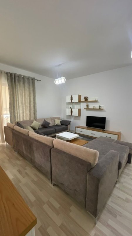 Tirane, jepet me qera apartament 2+1 Kati 7, 122 m² 1.300 € (Delijorgj)