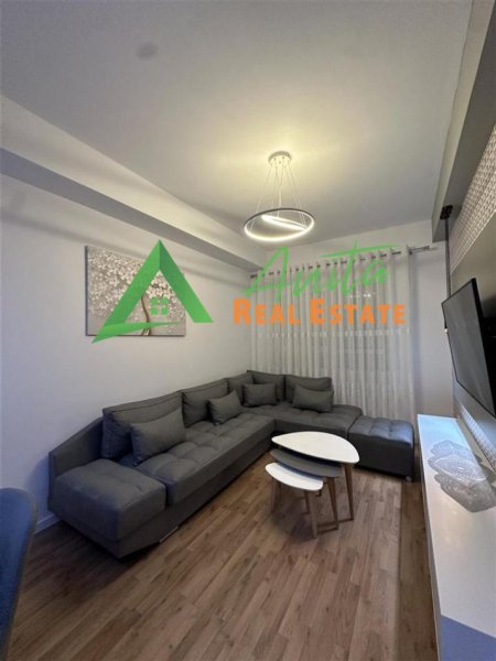 Tirane, jepet me qera apartament 2+1 Kati 5, 79 m² 550 € (Ali Demi)
