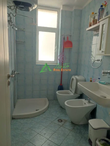 Tirane, shitet apartament 2+1+Ballkon Kati 3, 58 m² 140.000 € (Vasil Shanto)