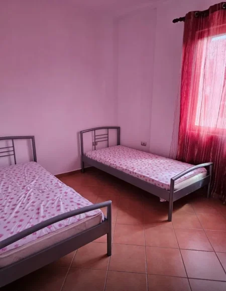 Tirane, jepet me qera apartament 3+1 Kati 2, 90 m² 550 € (Marlin Barleti Selite)