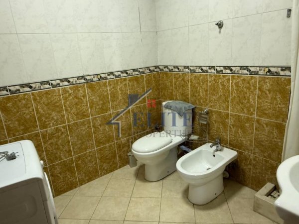 Tirane, jepet me qera apartament 1+1 Kati 11, 65 m² 550 € (Ish Ekspozita)