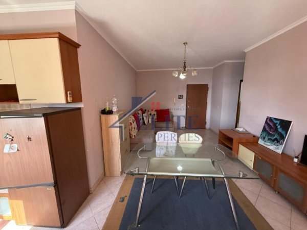 Tirane, jepet me qera apartament 1+1 Kati 11, 65 m² 550 € (Ish Ekspozita)