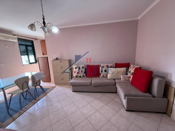 Tirane, jepet me qera apartament 1+1 Kati 11, 65 m² 550 € (Ish Ekspozita)