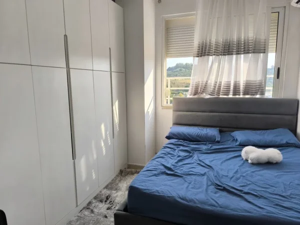 Tirane, jepet me qera apartament 1+1+Aneks+Ballkon Kati 6, 400 € 