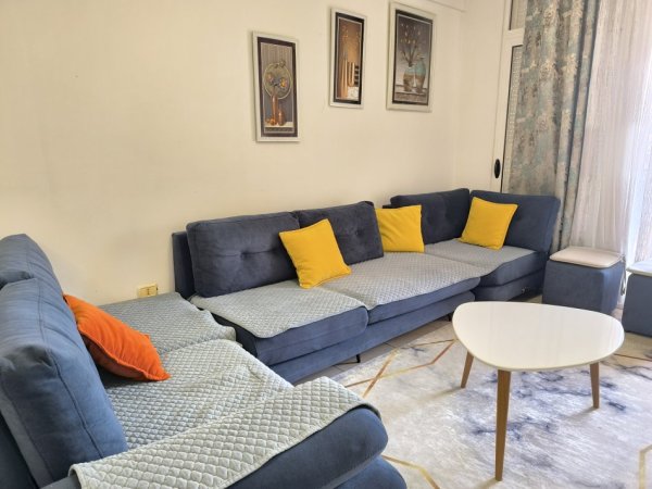 Tirane, jepet me qera apartament 1+1+Aneks+Ballkon Kati 6, 400 € 