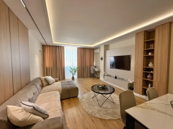 Tirane, shitet apartament 1+1 Kati 8, 78 m² (RRUGA KAVAJES)