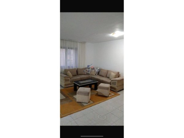 Tirane, jepet me qera apartament 1+1+Ballkon Kati 5, 55 m² 500 € (Vasil Shanto)