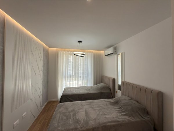 Tirane, jepet me qera apartament 2+1 Kati 4, 950 € (Ish Fusha e Aviacionit)