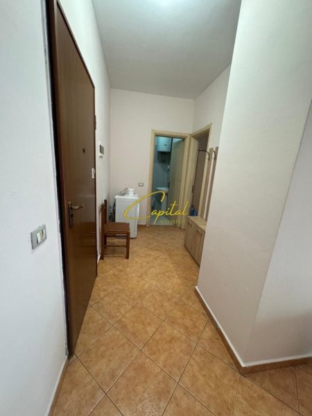 Tirane, jepet me qera apartament 1+1 Kati 5, 70 m² 500 € (VASIL SHANTO)