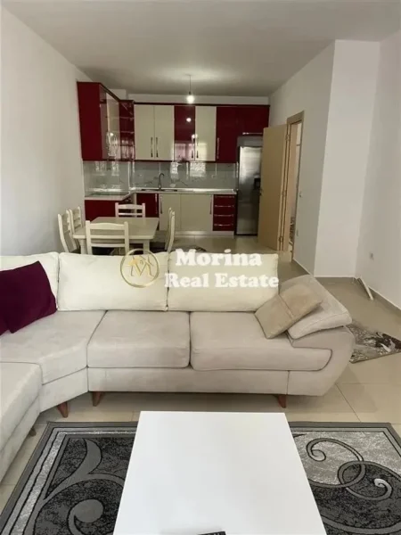 Tirane, shitet apartament 3+1+Ballkon Kati 2, 140 m² 280.000 € (Kinostudio)