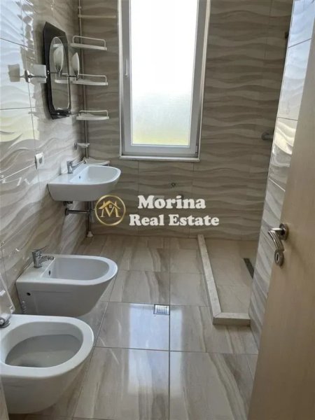 Tirane, shitet apartament 3+1+Ballkon Kati 2, 140 m² 280.000 € (Kinostudio)