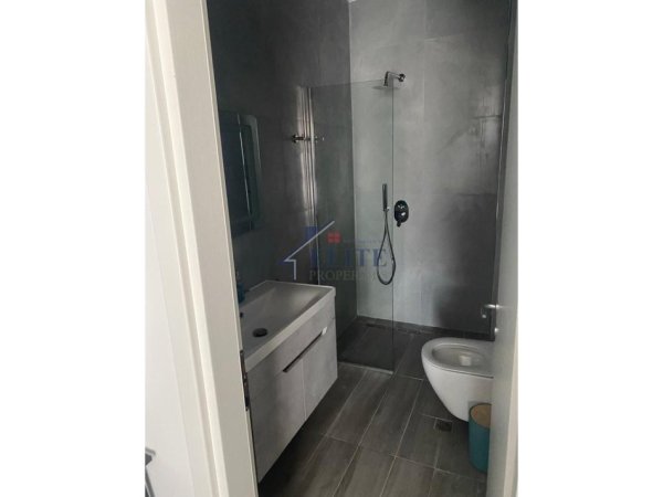 Tirane, jepet me qera apartament 2+1+Ballkon Kati 4, 100 m² 800 € (Don Bosko)