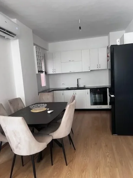 Tirane, shitet apartament 1+1+Ballkon Kati 8, 70 m² 135.000 € (ASTIR)