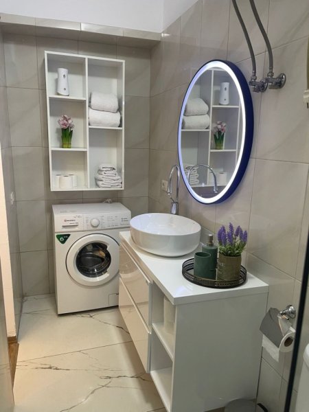 Tirane, jepet me qera garsonier Kati 1, 45 m² 400 € (Selvia ,Gjimnazi Partizani)