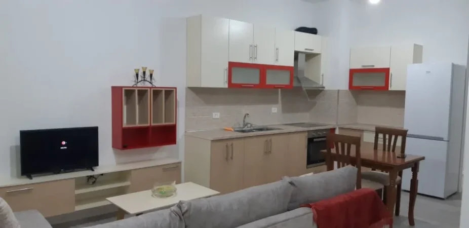 Tirane, jepet me qera apartament 2+1 Kati 3, 85 m² 450 € (Ali Dem, Kompleksi Mangalem)