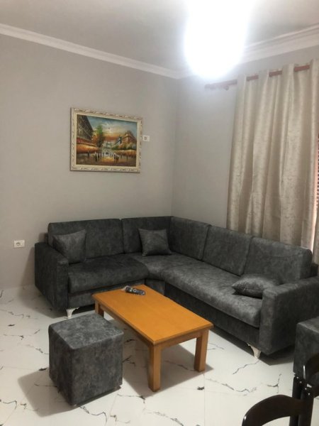 Tirane, jepet me qera apartament 2+1+Ballkon Kati 2, 95 m² 650 € (Pranë Viva Market, Don Bosko)
