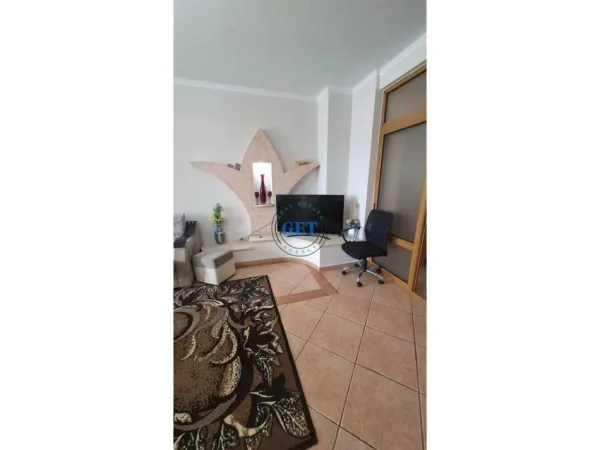 Durres, jepet me qera apartament 2+1+Ballkon Kati 1, 100 m² 600 € (Vollga)