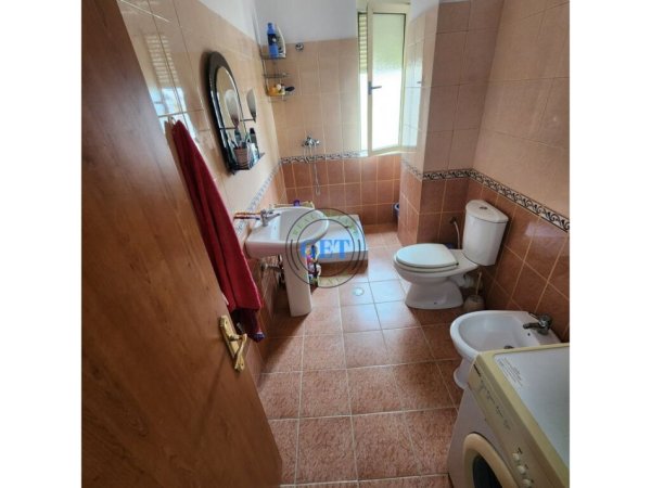 Durres, jepet me qera apartament 1+1 Kati 9, 75 m² 300 € (Plazh Iliria)