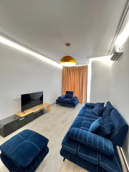 Tirane, jepet me qera apartament 2+1 Kati 3, 100 m² 900 € (Rruga Riza Cerova)