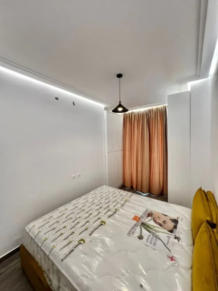 Tirane, jepet me qera apartament 2+1 Kati 3, 100 m² 900 € (Rruga Riza Cerova)
