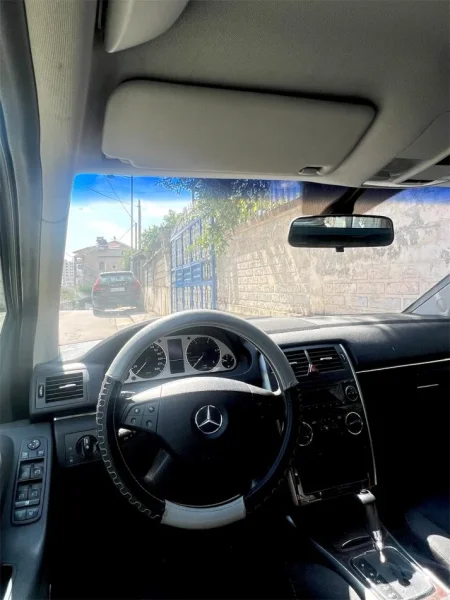 Tirane, shes makine B-Class 1.8 Automat Nafte, gri metalizato automatik Kondicioner 2.800 €