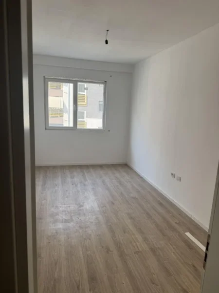 Tirane, shitet apartament 1+1+Ballkon Kati 5, 76 m² 123.000 € (LAPRAKE)
