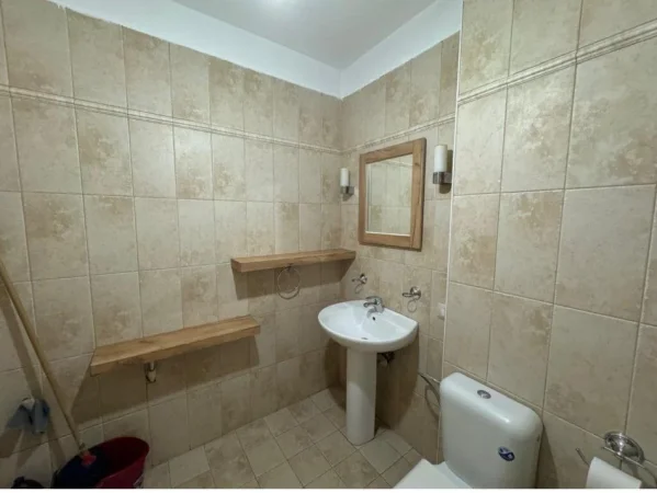 Tirane, jepet me qera apartament 1+1+Ballkon Kati 6, 70 m² 560 € (21 DHJETORI)