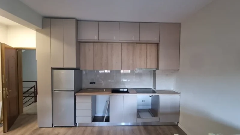 Tirane, jepet me qera apartament 1+1+Ballkon Kati 2, 60 m² 600 € (VASIL SHANTO)