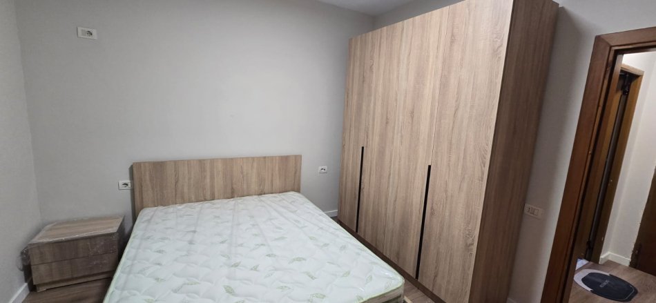 Tirane, jepet me qera apartament 1+1+Ballkon Kati 2, 60 m² 600 € (VASIL SHANTO)