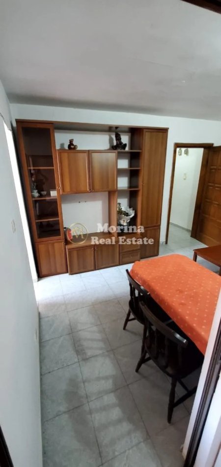 Tirane, jepet me qera apartament 1+1 Kati 4, 48 m² 380 € (Selvia)