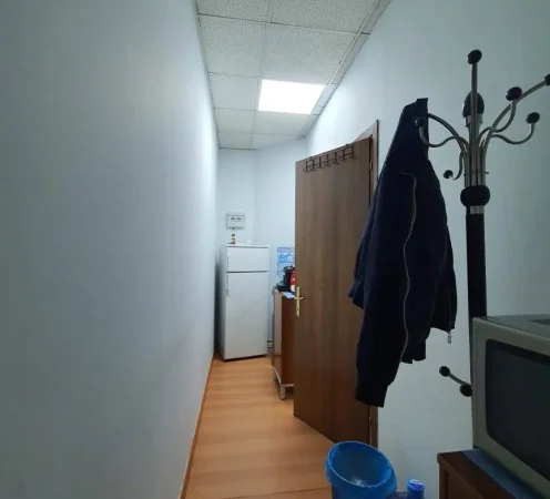Tirane, shitet zyre Kati 0, 45 m² 185.000 € 