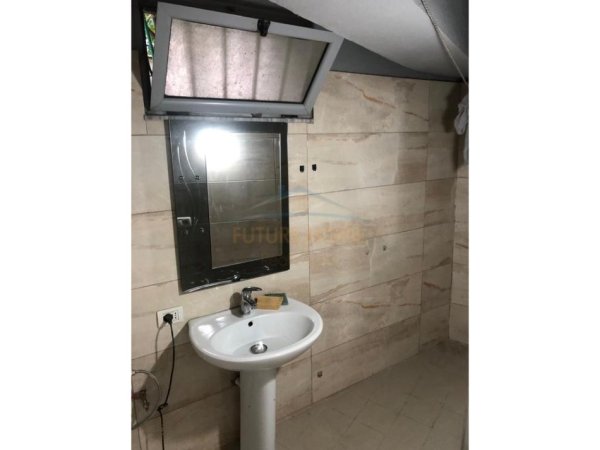 Tirane, shitet ambjent biznesi Kati -1, 130 m² 195.000 € 