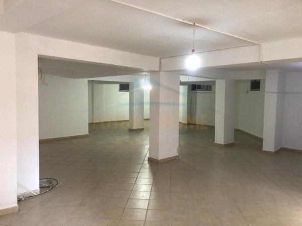 Tirane, shitet ambjent biznesi Kati -1, 130 m² 195.000 € 