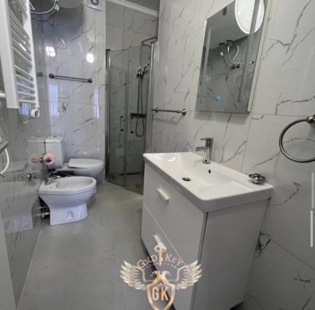 Durres, jepet me qera apartament 2+1+Ballkon Kati 1, 111 m² 500 € (HOTEL VIVAS)