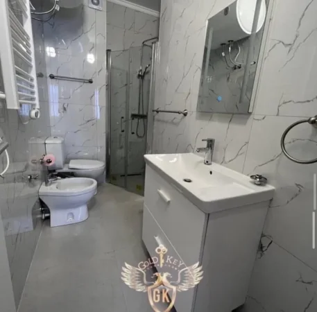Durres, jepet me qera apartament 2+1+Ballkon Kati 1, 111 m² 500 € (HOTEL VIVAS)