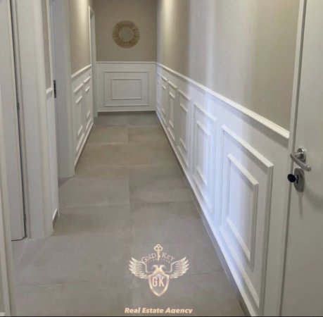 Durres, jepet me qera apartament 2+1+Ballkon Kati 1, 111 m² 500 € (HOTEL VIVAS)