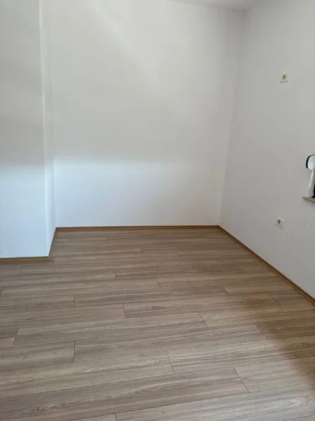 Tirane, jepet me qera garsonier 1+1 Kati 7, 40 m² 300 € (Casa italia)