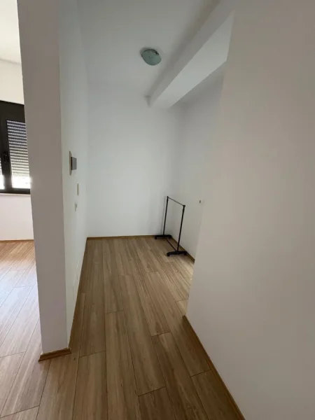 Tirane, jepet me qera garsonier 1+1 Kati 7, 40 m² 300 € (Casa italia)