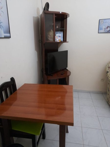 Tirane, jepet me qera apartament 1+1+Ballkon Kati 3, 70 m² 550 € (Bulevardi zogu I)