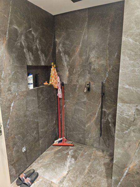Tirane, jap me qera apartament 2+1+Ballkon Kati 5, 100 m² 700 € (Rruga &#039;Mikel Maruli&#039;)