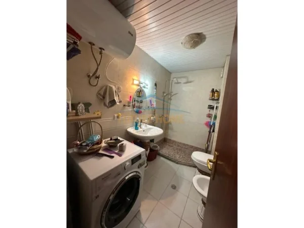 Tirane, shitet apartament 1+1 Kati 7, 77 m² 215.000 € (Ambasada Amerikane)