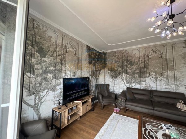 Tirane, shitet apartament 2+1 Kati 1, 123 m² 235.000 € (Kopshti Botanik)