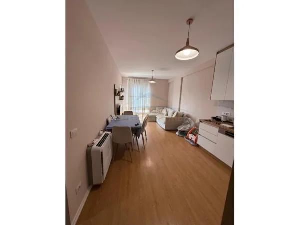Shitet, Apartament 2+1, Univers City